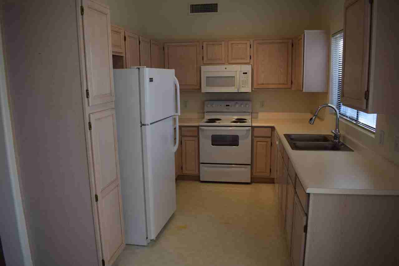 14300 W Bell Rd #308 - Photo 5 of 20