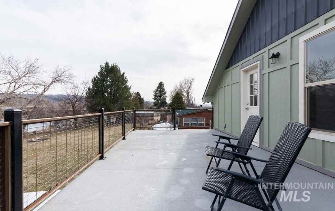 3850 N Plaza Rd - Photo 3 of 24