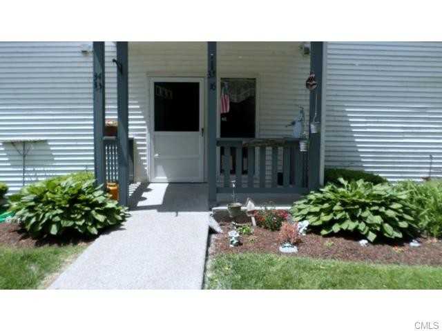 33 Canterbury Ct #33 - Photo 3 of 12