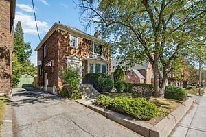 668 Eglinton Avenue East - Photo 3 of 20