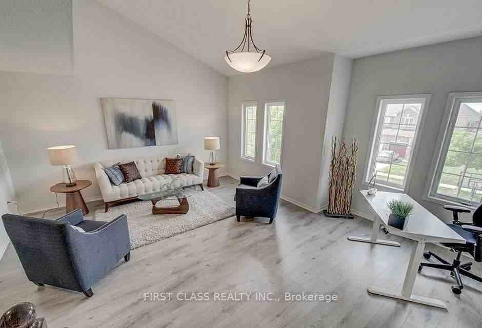 23 Barr Crescent - Photo 2 of 6