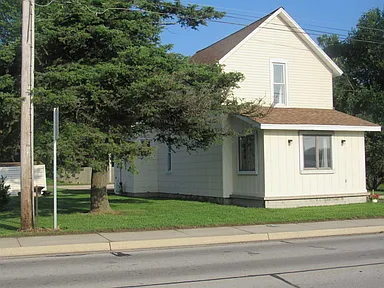 838 N Broadway St - Photo 2 of 6