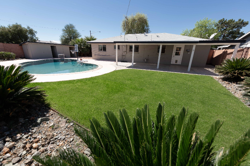 2509 N 38th St - Photo 3 of 27