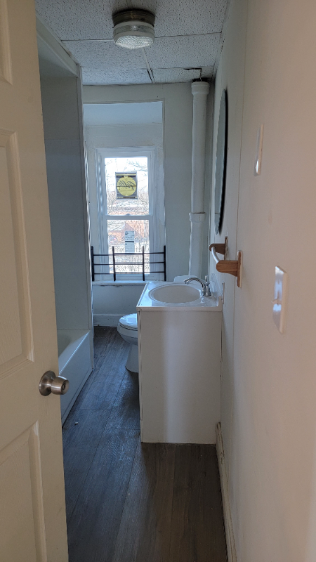 224 N 2nd St #5 - Photo 2 of 8