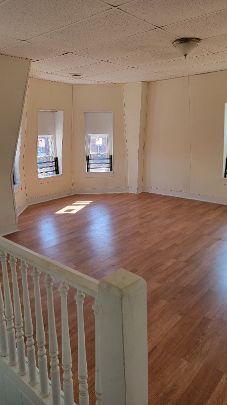 224 N 2nd St #5 - Photo 4 of 8