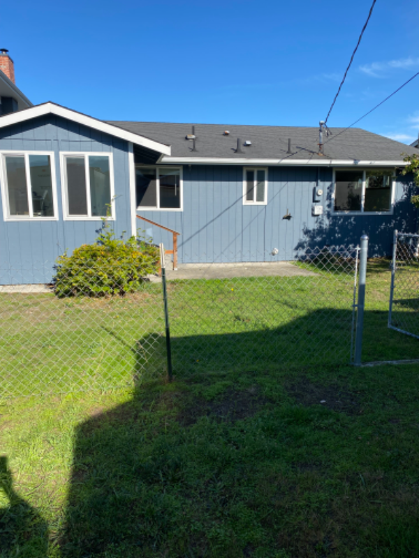 1108 Columbia St - Photo 3 of 26