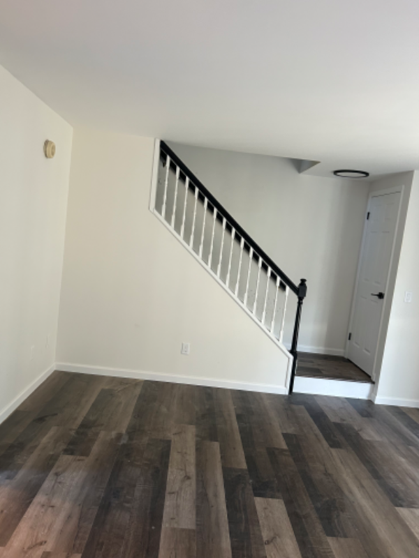 107 Wheatfield Ct - Photo 2 of 14