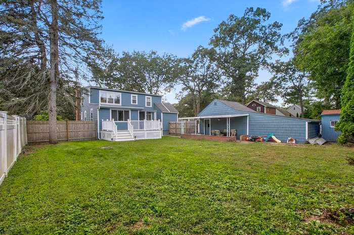 445 Lowell St - Photo 2 of 26