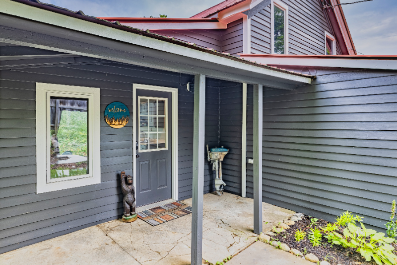 68 Vineyard Rd - Photo 2 of 11