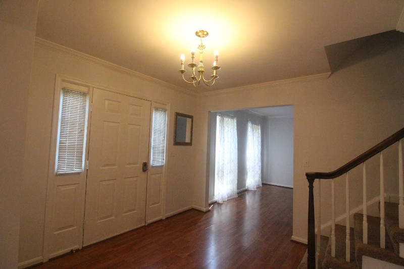 17 Beauvoir Ct - Photo 3 of 16