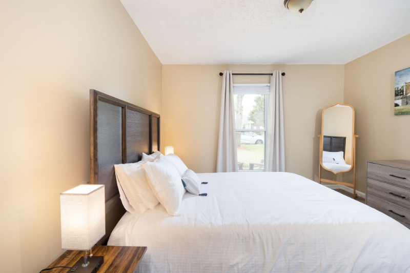 684 Dutchmans Dr - Photo 3 of 26