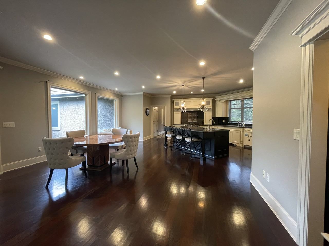 16045 30 Avenue - Photo 4 of 20