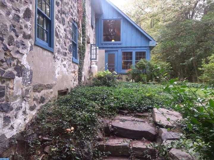 396 Ring Rd - Photo 3 of 25