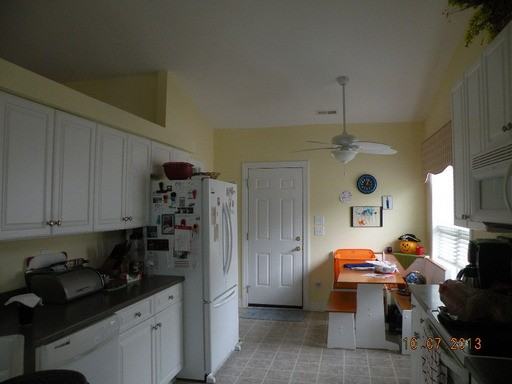 112 Jubilee Pl - Photo 2 of 16