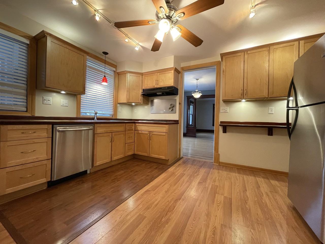 801 University Ave Ne #801 - Photo 7 of 19
