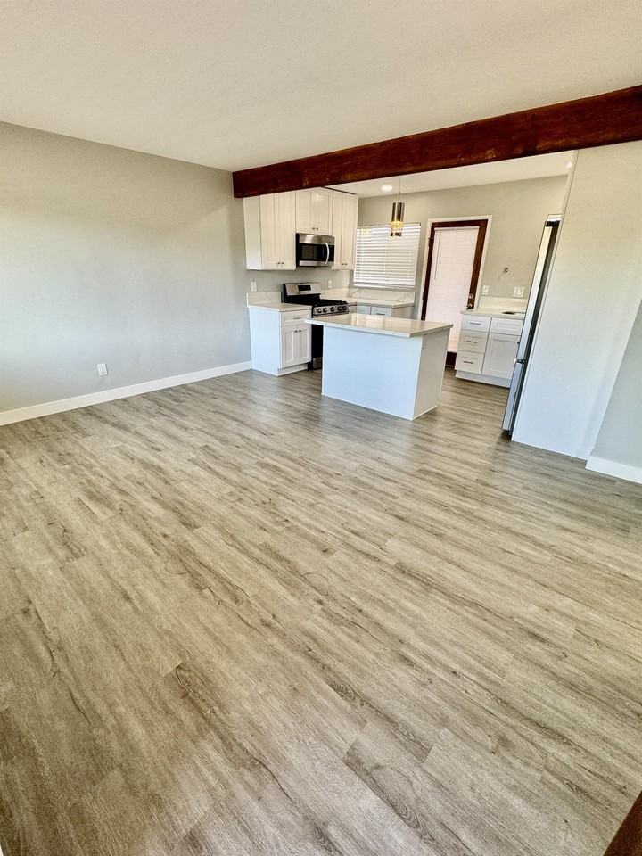 1609 Locust St #1609 - Photo 2 of 14