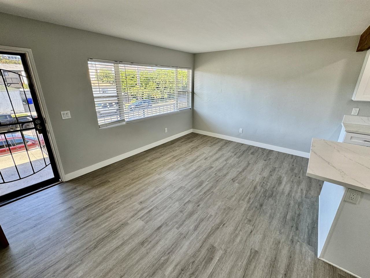 1609 Locust St #1609 - Photo 5 of 14