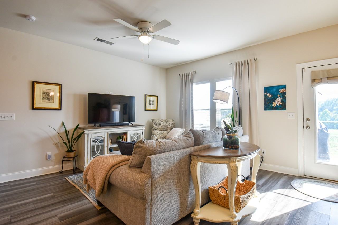 741 Prairie View Dr #1 - Photo 7 of 20