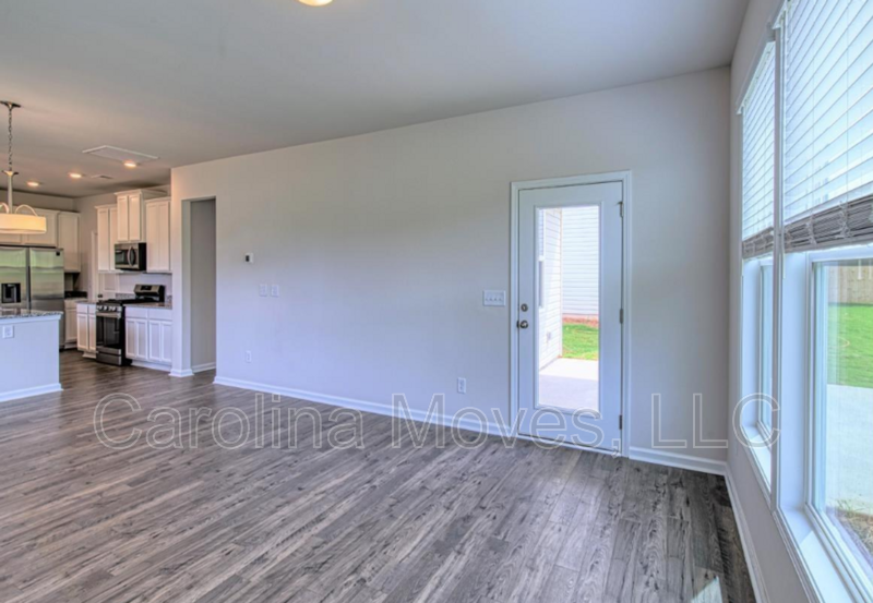 904 Bryden Ln - Photo 6 of 16