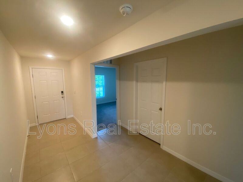 23211 Mcqueeney Ave - Photo 2 of 19