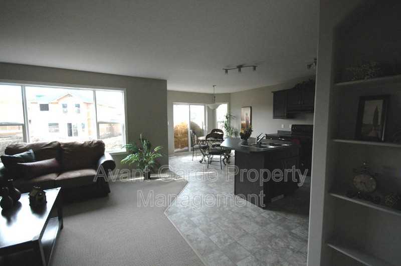 367 Ascott Cres - Photo 2 of 19