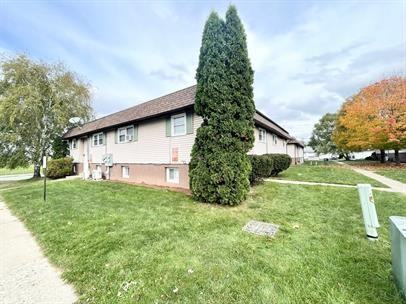 Lincoln Square Apartments - Photo 2 of 11