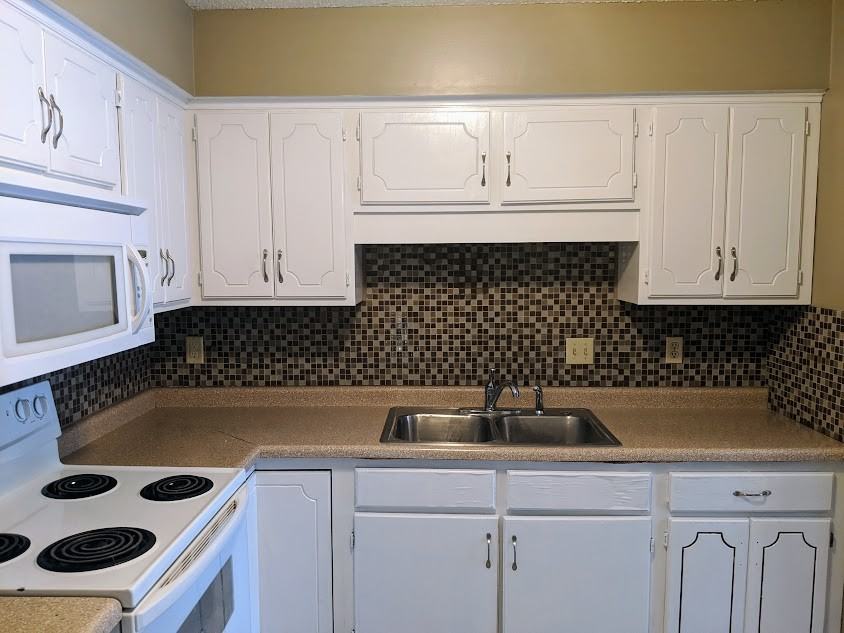 7351 122nd Avenue North - Photo 3 of 32