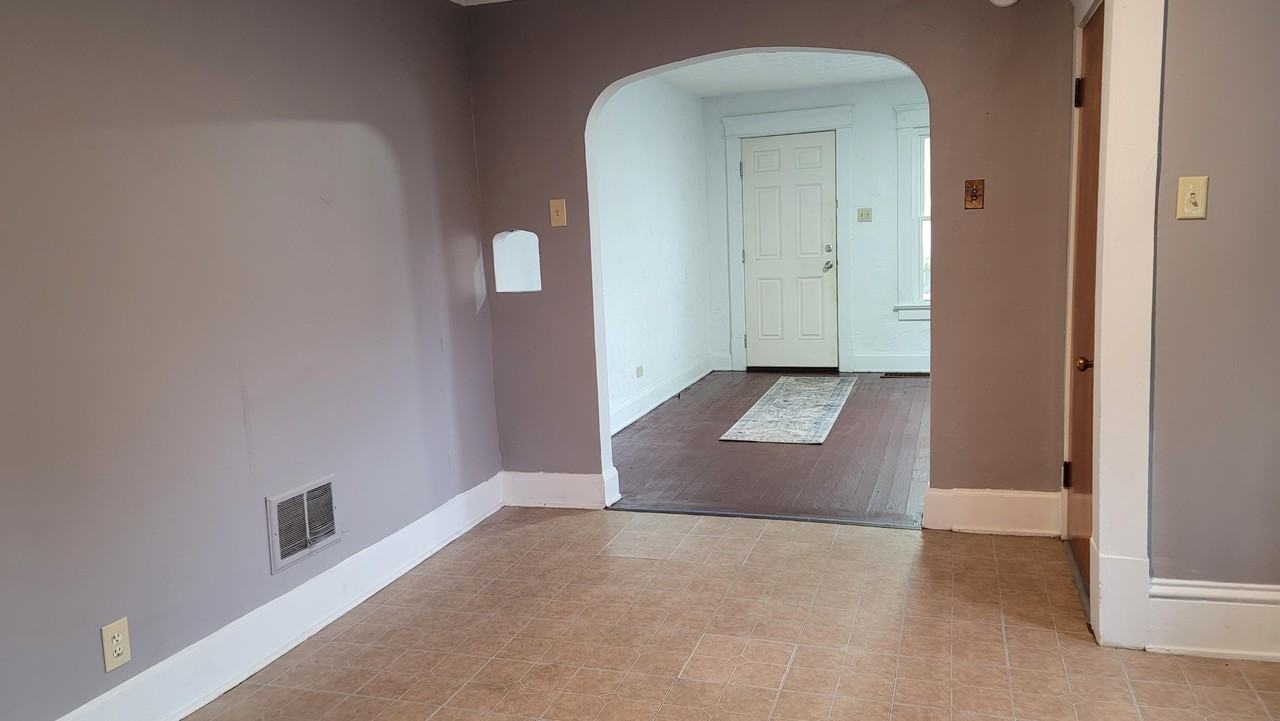 185 Williams Pl #185 - Photo 2 of 9