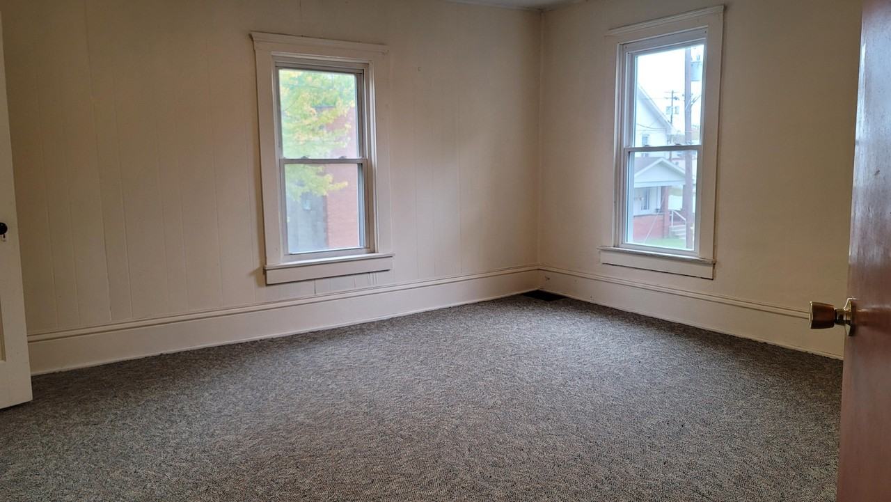 185 Williams Pl #185 - Photo 6 of 9