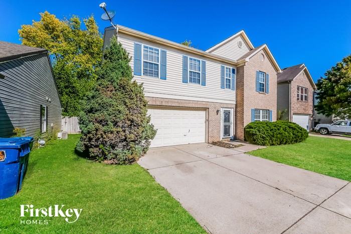 7506 Redcliff Rd - Photo 3 of 16