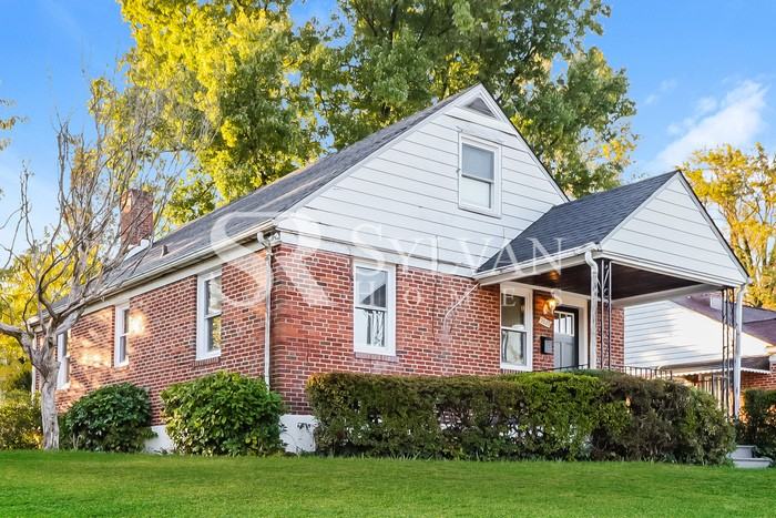 5029 Plymouth Rd - Photo 3 of 16