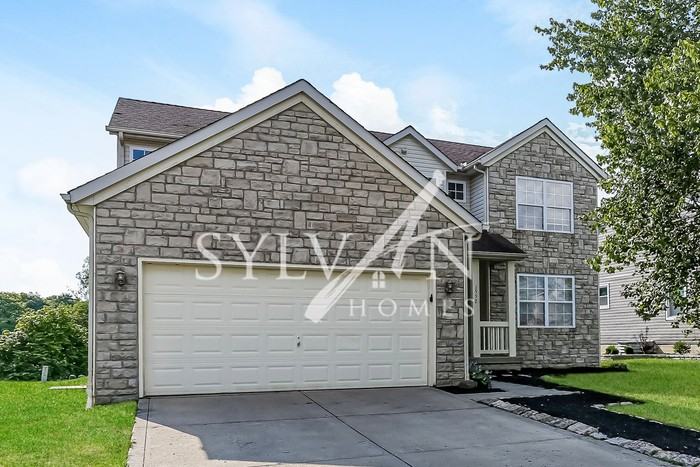 1552 Roscommon Dr - Photo 2 of 16