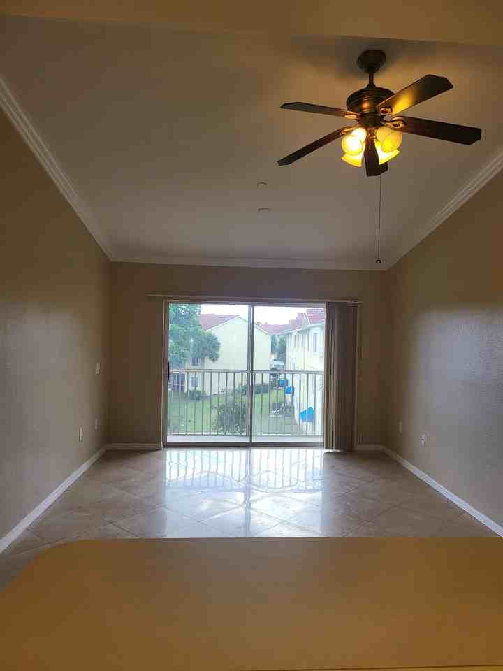 8288 Key Royal LaneUnit 1431 #1431 - Photo 4 of 21