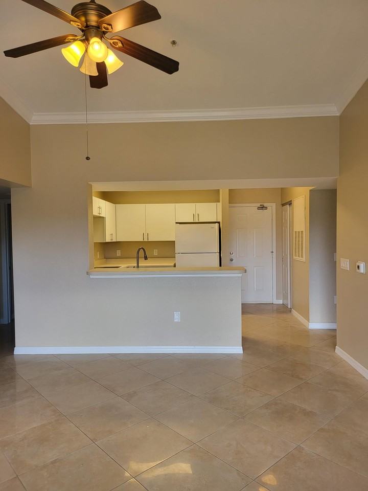 8288 Key Royal LaneUnit 1431 #1431 - Photo 5 of 21