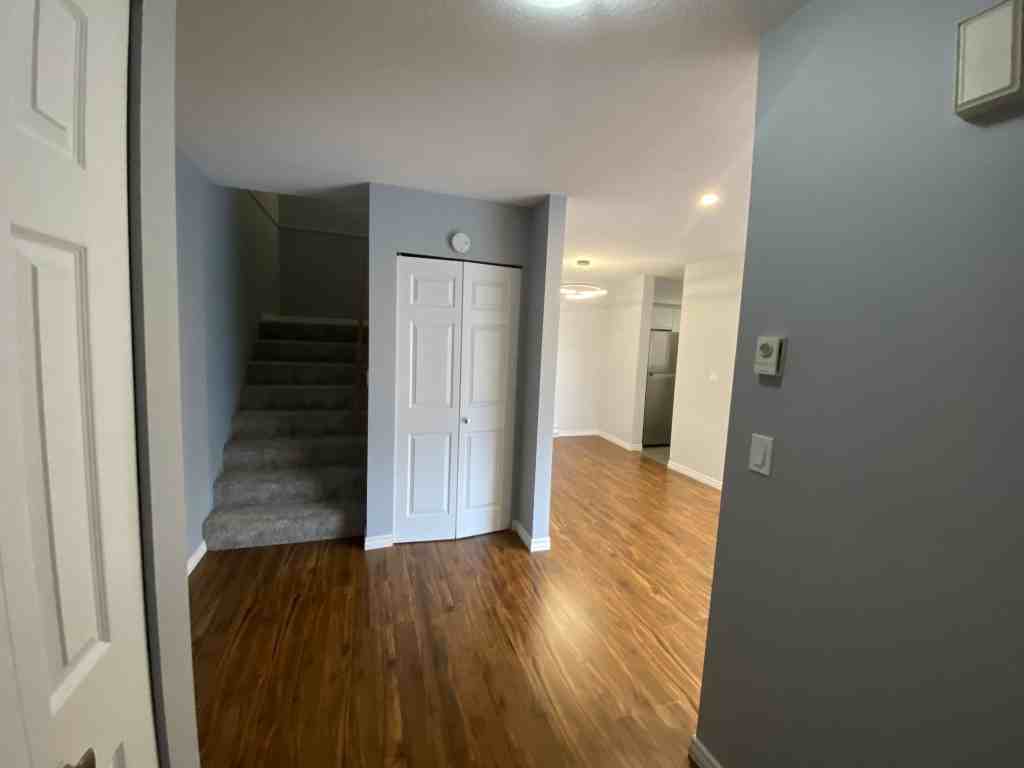 1910 - 1910 Bowen Road - 3 #3 - Photo 6 of 25