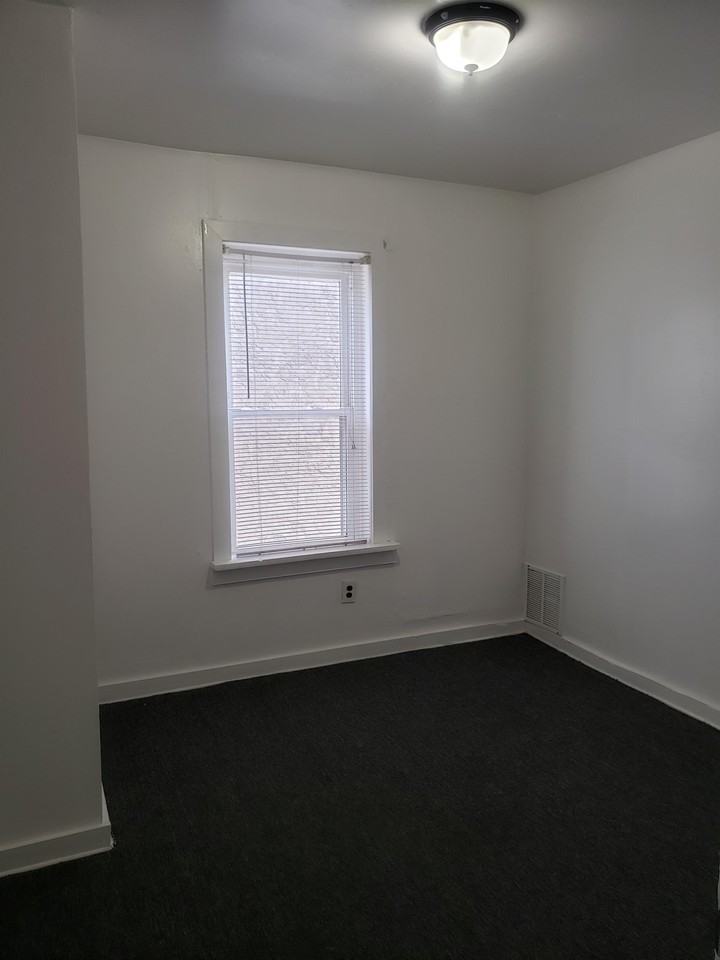 1139 Kaighns Avenue #1 - Photo 6 of 10