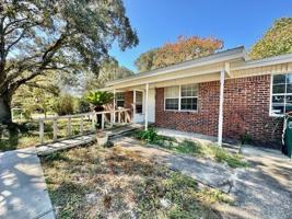 featured image of 716 Rosemont St #1