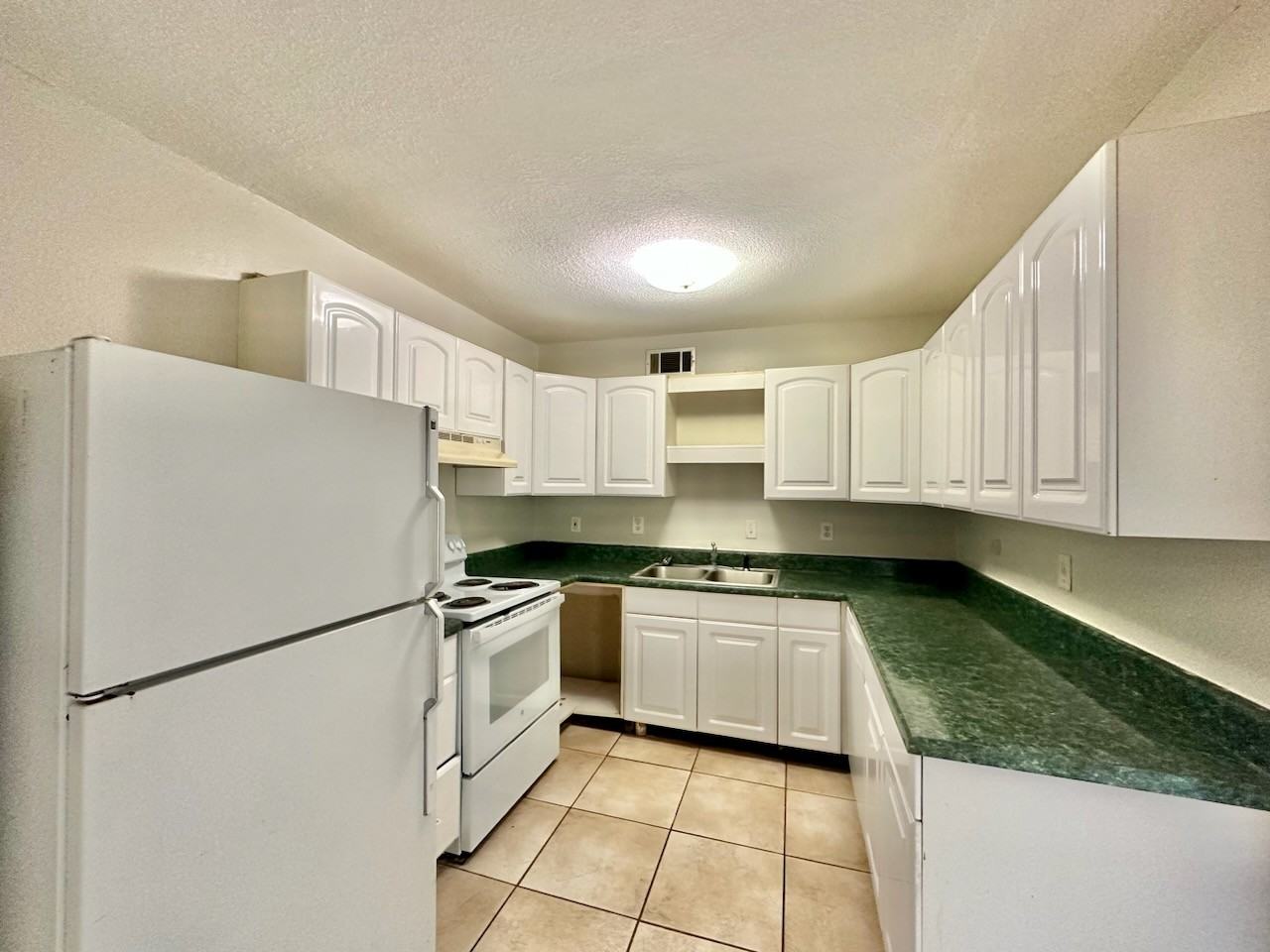 716 Rosemont St #1 - Photo 2 of 9