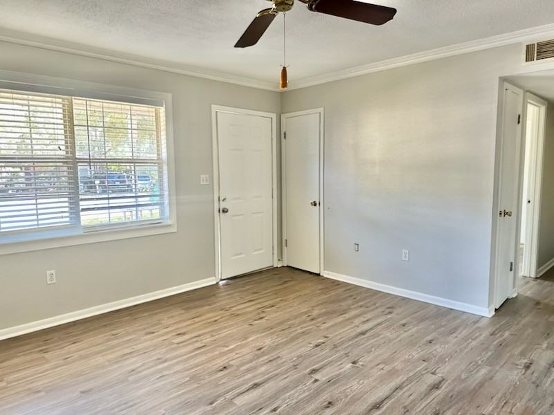 716 Rosemont St #1 - Photo 3 of 9