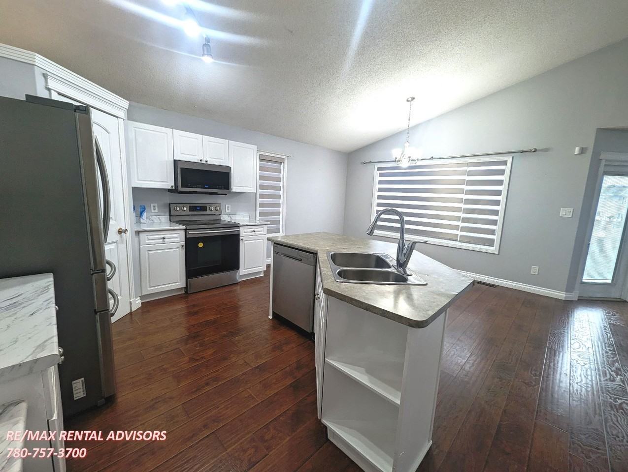 16331 87 St Nw - Photo 3 of 21