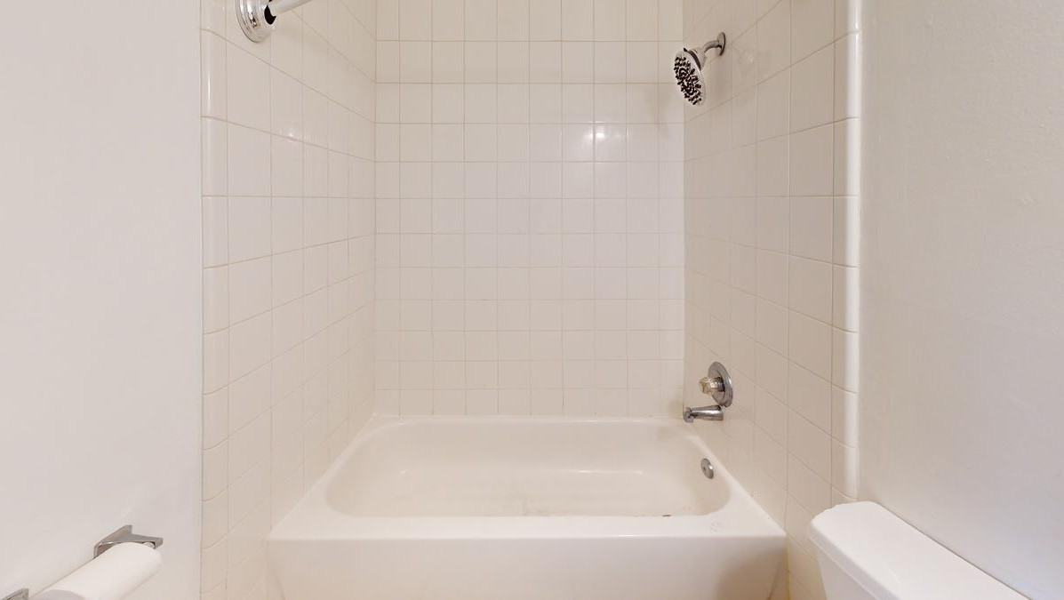 775 Kingston Ave - Photo 7 of 7