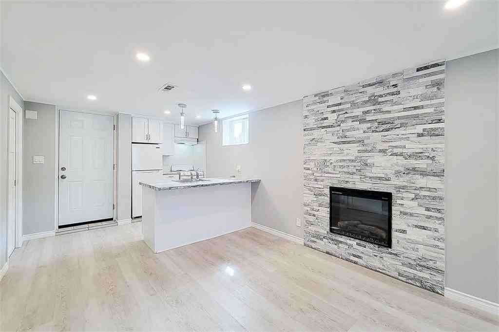 87 Edinburgh Avenue - Photo 2 of 9