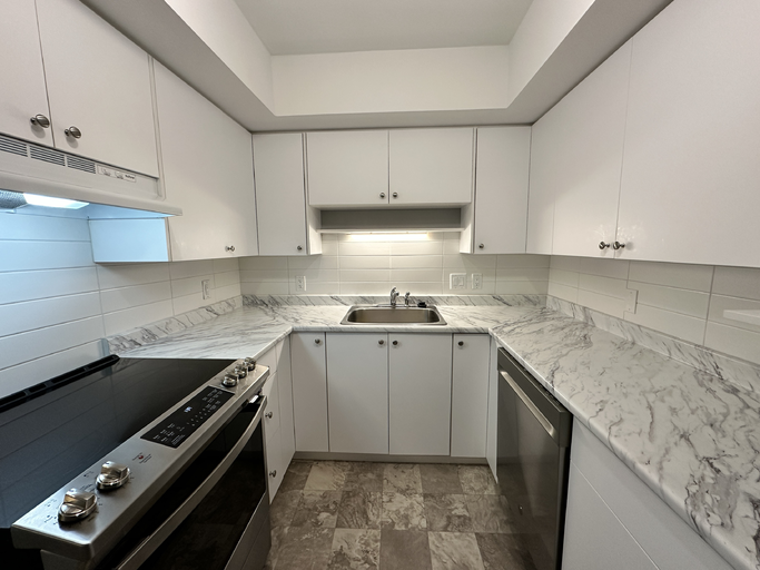 4323 Gallant Ave - Photo 2 of 23