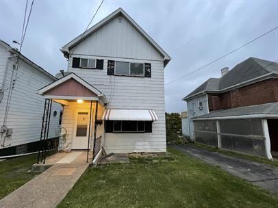 310 Emerson St - Photo 3 of 9