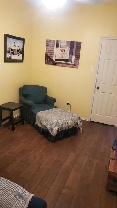 2709 Collins Blvd - Photo 2 of 4