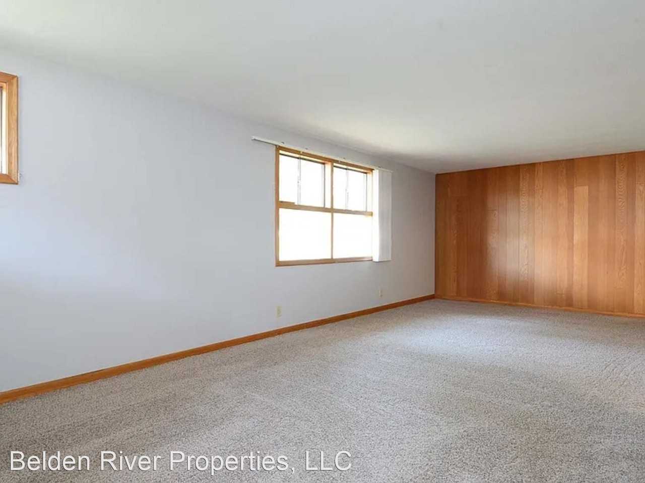 2504 27th Ave Ne - Photo 3 of 30