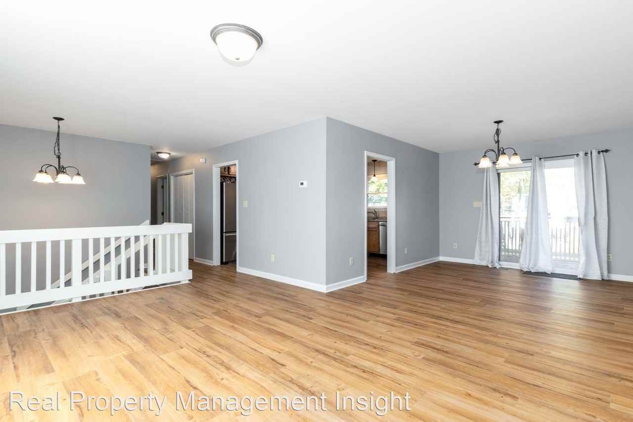 2012 Christopher Dr - Photo 2 of 22