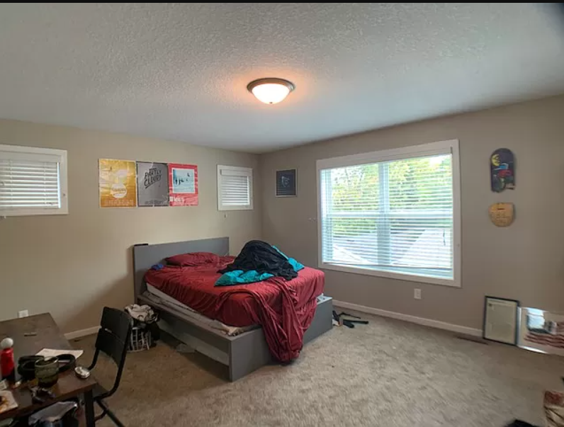 1037 26th Ave Se - Photo 4 of 13