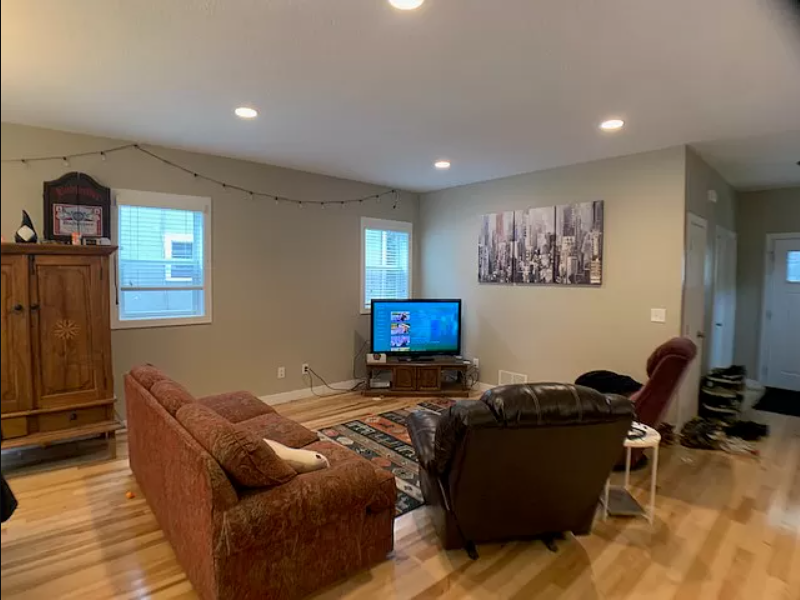 1037 26th Ave Se - Photo 6 of 13