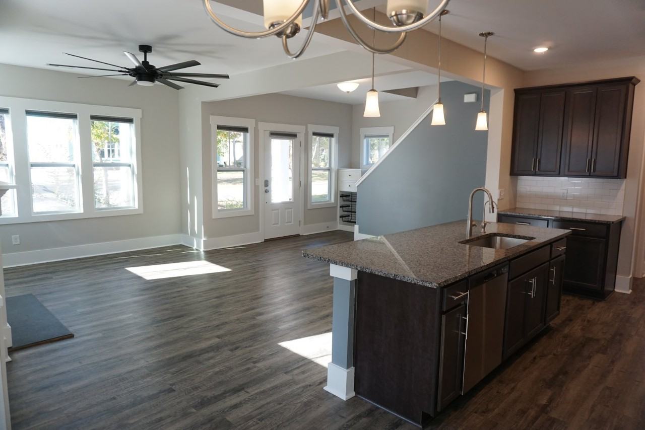 812 Chair Rd - Photo 7 of 35